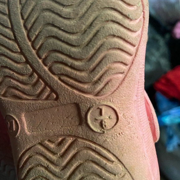 2 pair paw patrol shoes - Picture 3 of 4